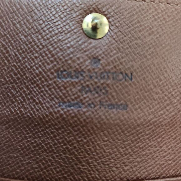 Louis Vuitton LV Monogram Coated Canvas 4 Ring Key Holder - Picture 8 of 10